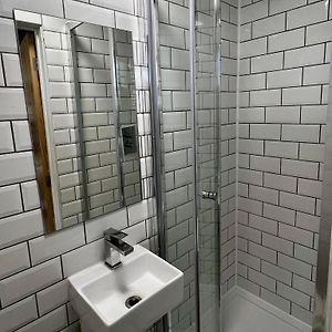 Habitación para Mujeres Compartida